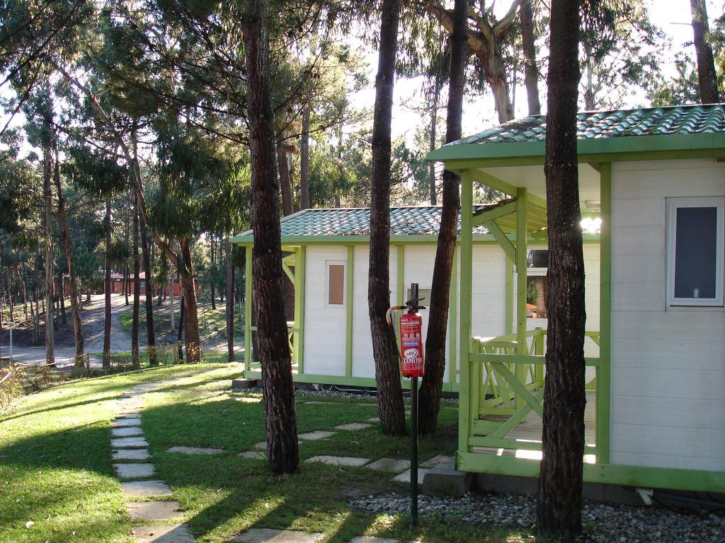 ホテル Parque De Campismo Orbitur Foz De Arelho. フォス・ド・アレーリョ 部屋 写真